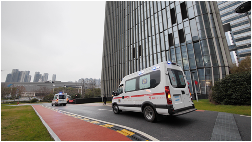 春天會(huì)來(lái)，櫻花會(huì)開(kāi) | 三輛負(fù)壓式救護(hù)車，第三